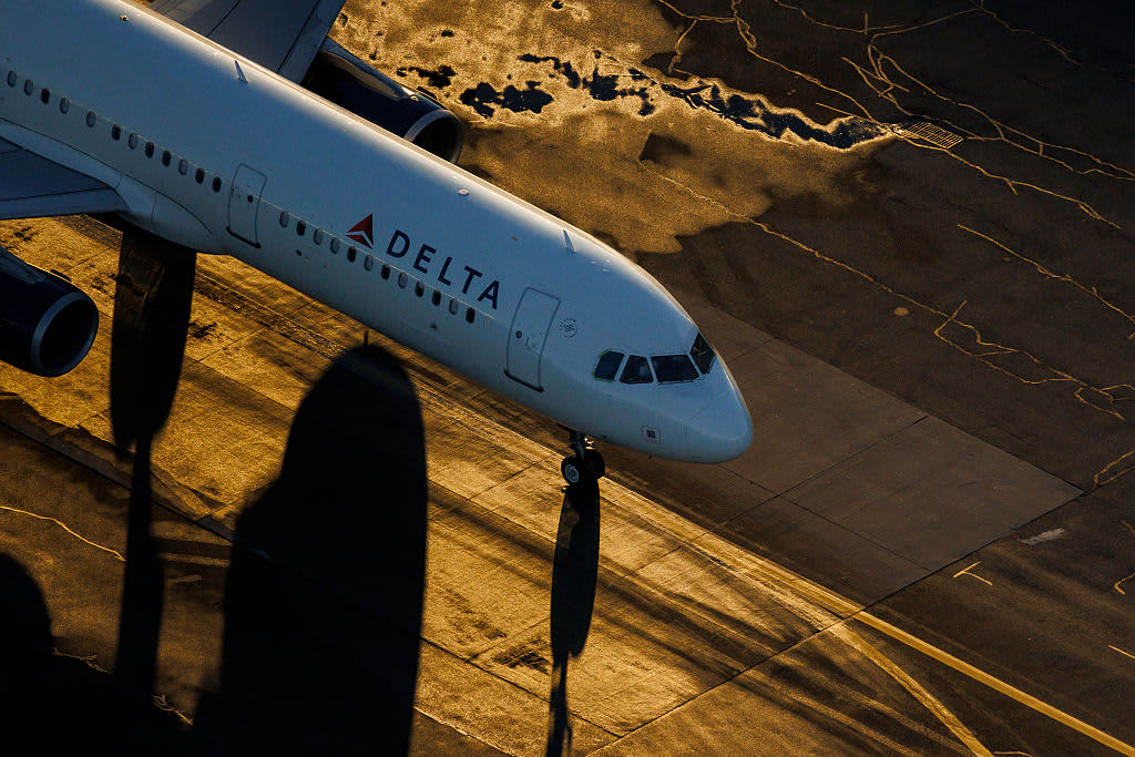 Delta Launches Basic Business Fares in 2026 Without Lounge Access
