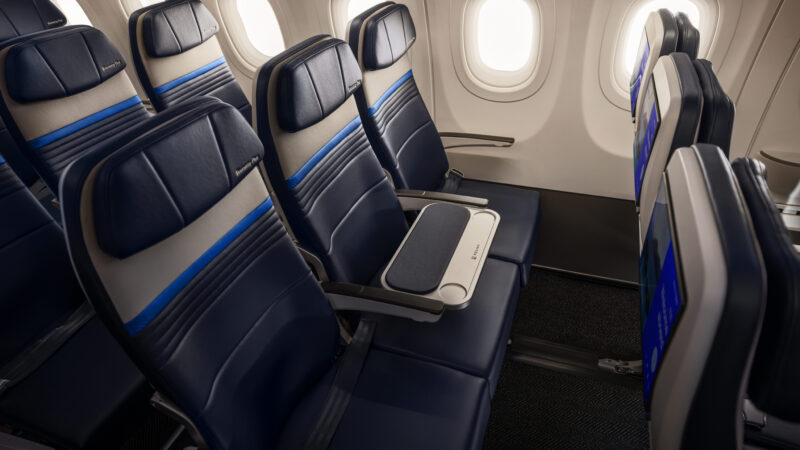 United Airlines Sells Empty Middle Seats on A321XLRs