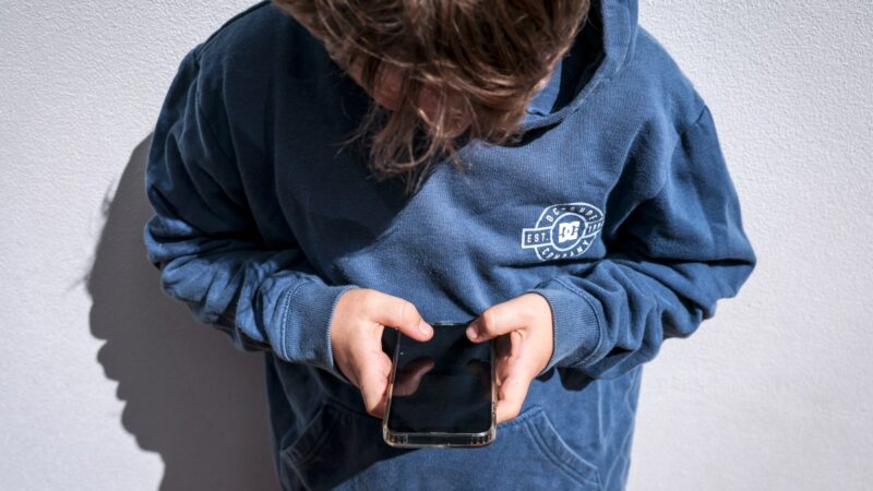 Australia Leads 2025 Social Media Ban for Kids