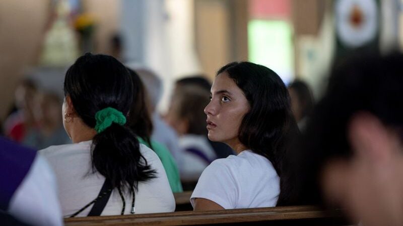 Venezuela 7.3 Quake Survivor Mourns 5 Friends in 2026