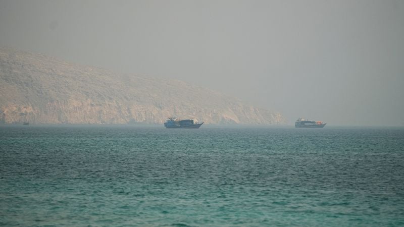 Iran Closes Strait of Hormuz Amid 2026 Gulf State Attacks