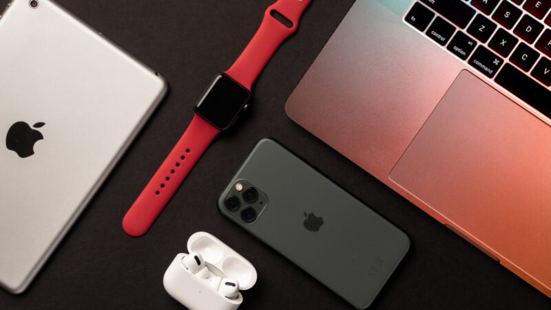 Apple Holds $11.1B Inventory Amid Supply Concerns