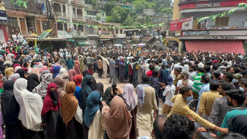 Pakistan Forces Accused of Killing Unarmed Protesters in Kashmir