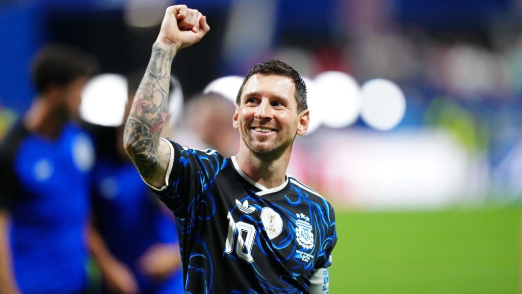 Lionel Messi Dedicates Argentina Win to Diego Maradona