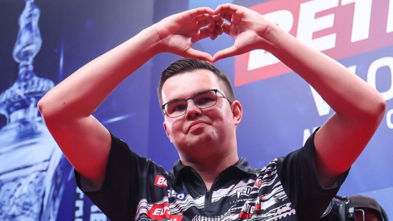 Van Veen Responds to Winter Garden Boos with 118 Finish