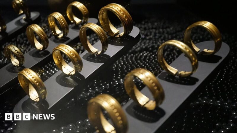 Four‑minute heist steals Bronze Age Treasure of Villena artifacts from Spanish museum, 2026
