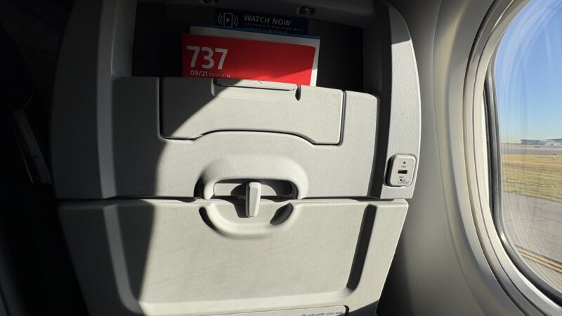 American Airlines adds seatback screens and expands first‑class in 2026 upgrade to chase Delta and United