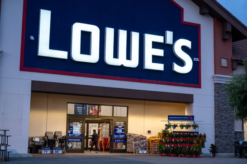 Lowe’s muted outlook for Q2 2026 signals pressure on US home‑improvement spending amid inflation