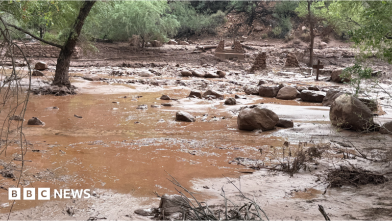 Grand Canyon flash flood April 2026: 3 hikers rescued, 2 missing, climate alarm for US and African adventure tourism