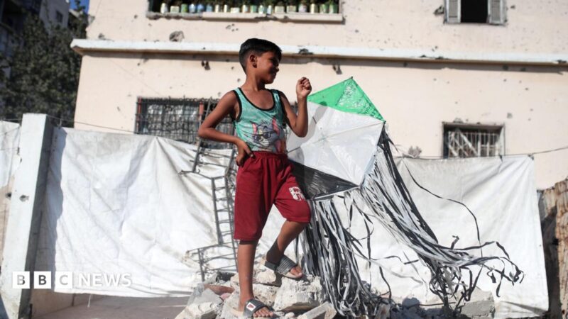 Israel warns of forceful response to Gaza kite attacks by children, August 2026