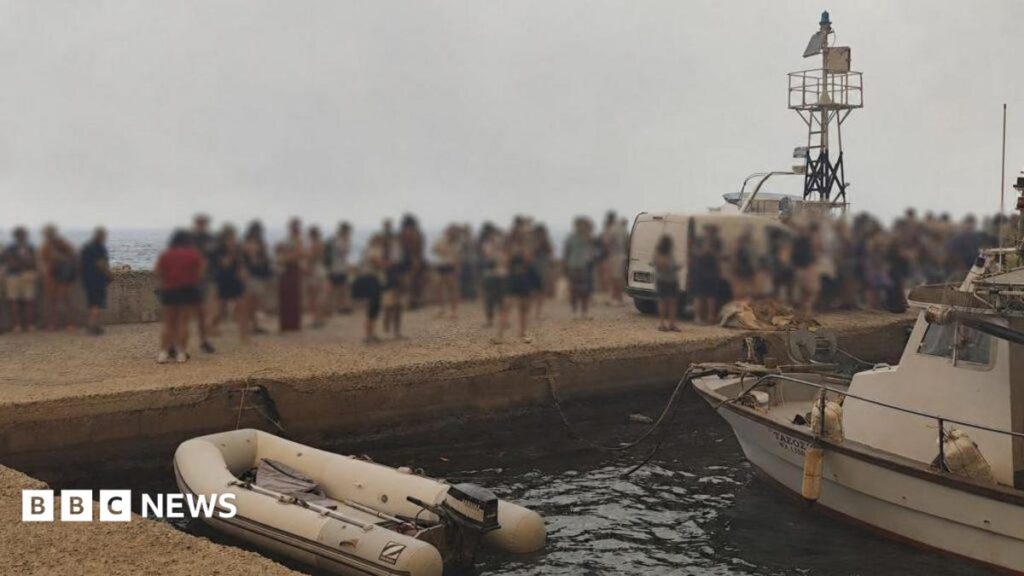 500 Evacuated by Boat from Agios Vasileios in Greek Wildfire 2026