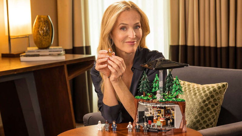 Lego X-Files Set 2026: Mulder and Scully Minifigures Released