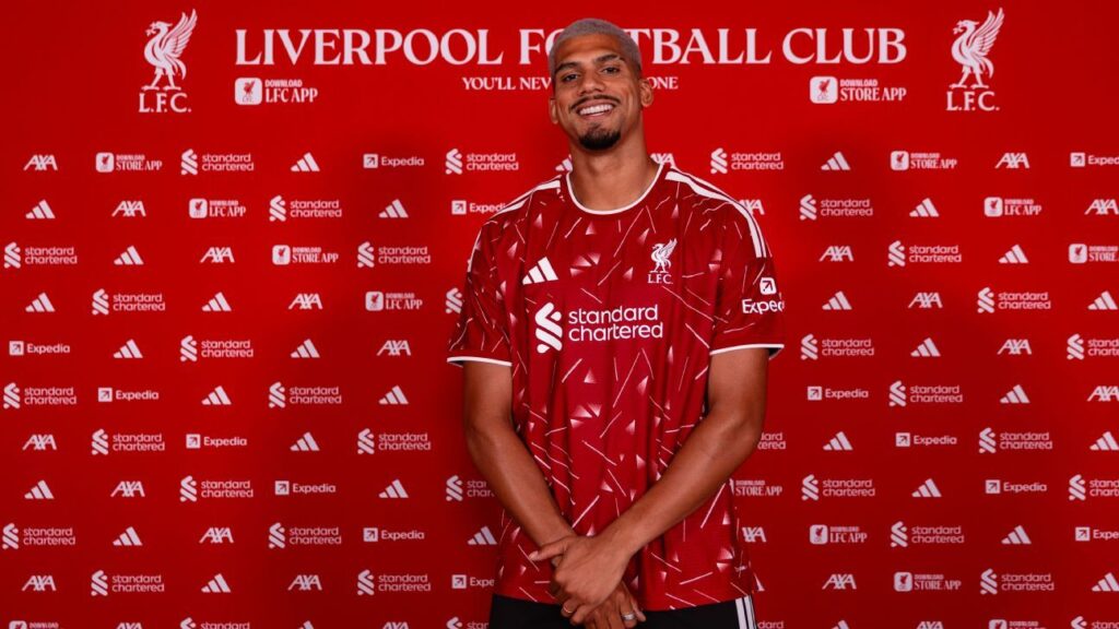 Liverpool loan Barcelona captain Ronald Araújo with €55m option – 2026 impact