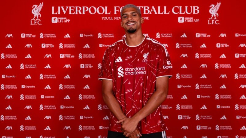 Liverpool loan Barcelona captain Ronald Araújo with €55m option – 2026 impact