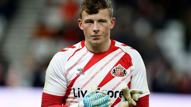 Wrexham to Sign Sunderland Goalkeeper Anthony Patterson in Potential Record Deal 2026