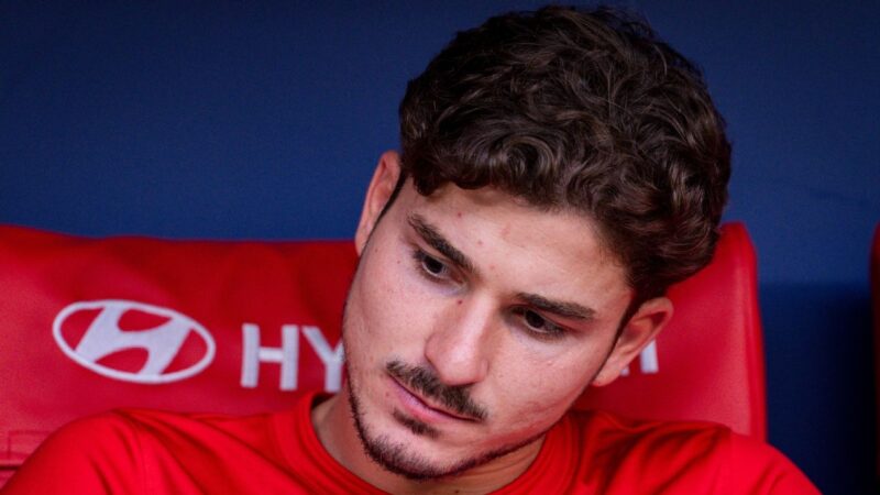Álvarez Returns to Atlético Training Amid Barcelona Transfer Saga, Club Defends Decision
