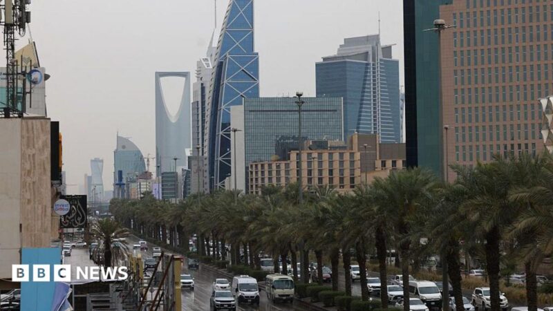Saudi Arabia issues first Riyadh air‑raid alert after Houthi surge, 2026 – oil & Red Sea impact