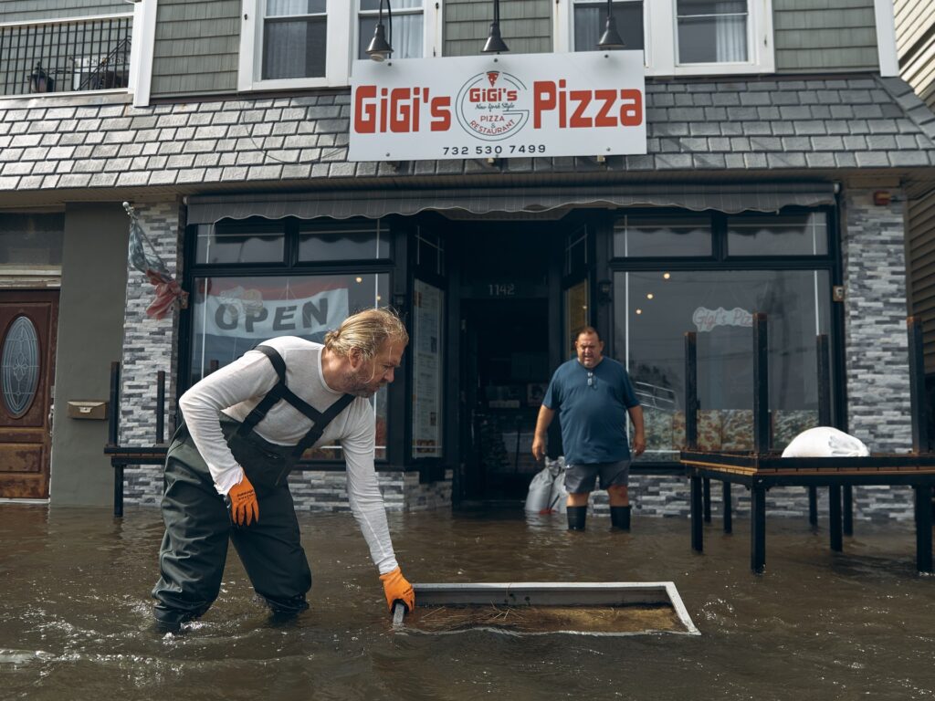 Powerful 2026 Nor’easter Floods New Jersey and NYC, Triggers Widespread Outages