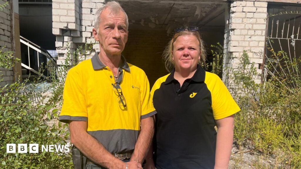 Ukraine postal workers deliver pensions and medicine under fire in Avdiivka, 2026