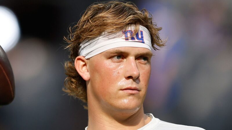 Jaxson Dart knee injury sidelines Giants QB for 2026 season, impact on team and NFL