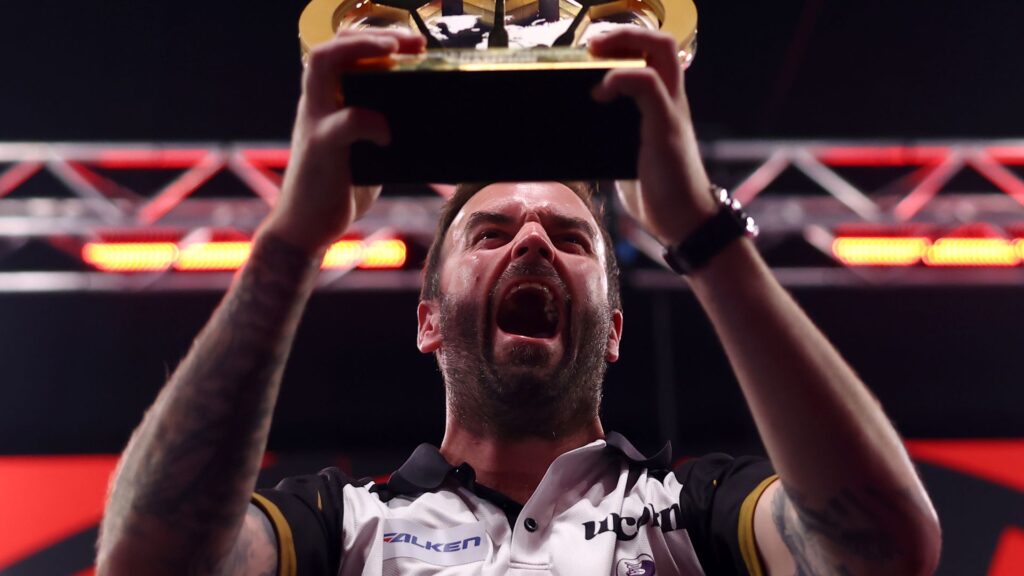 Ross Smith thrashes Gerwyn Price 11-5 to win 2026 World Series of Darts Finals – What it means for African fans and the sport’s global push