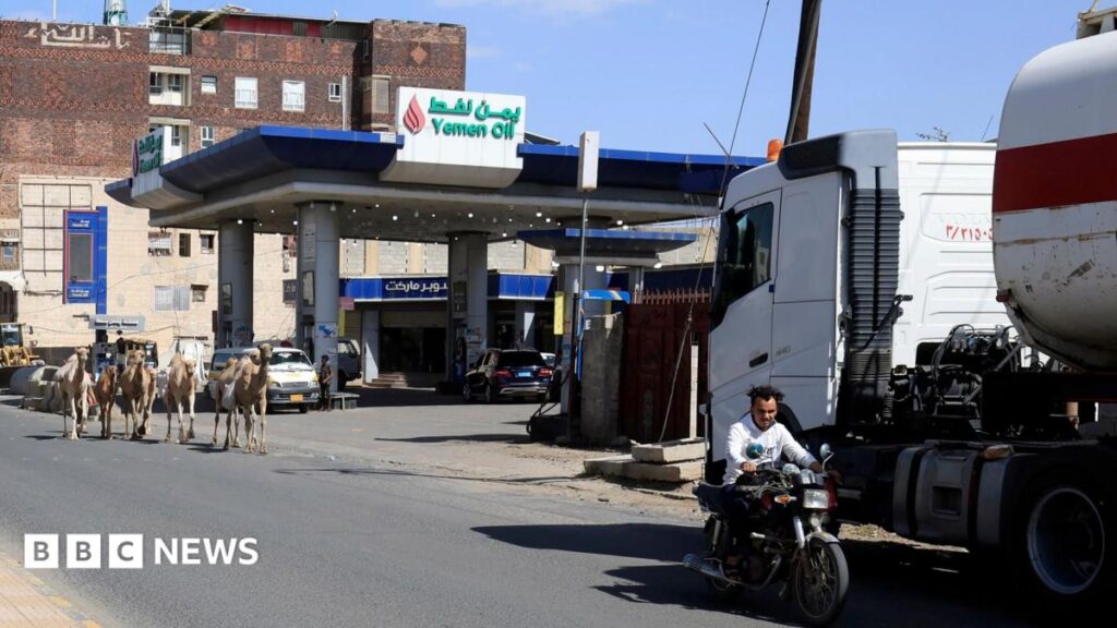 Saudi-led coalition hits Yemen fuel depot, missiles intercepted near Riyadh – implications for oil markets and Africa, 2026