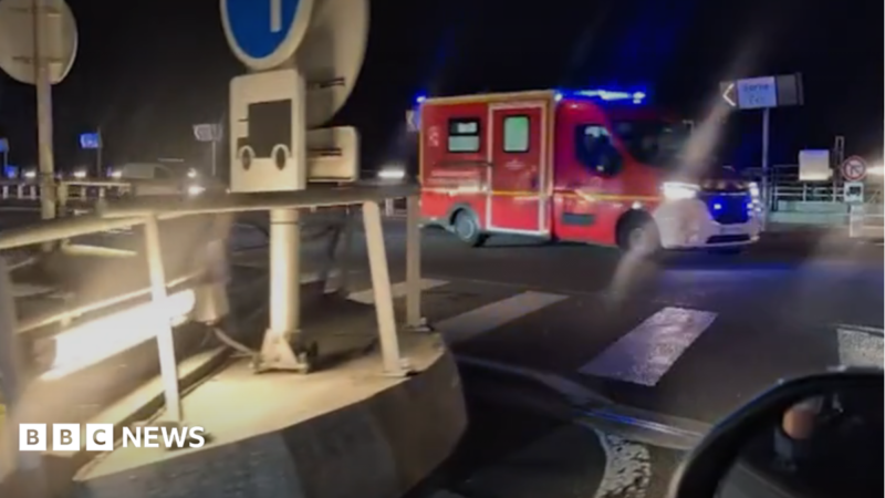 Bus Collides with Stopped Train in French Channel Tunnel, 19 Injured – What It Means for Cross‑Channel Travel in 2026