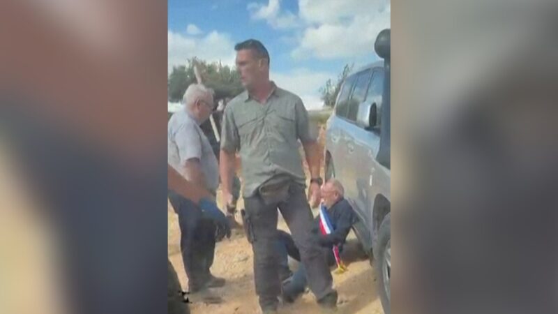 Israeli settlers attack European diplomats and French mayor in West Bank, Oct 2026