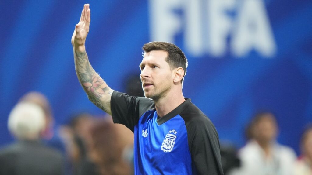 Lionel Messi lands in Argentina ahead of his October 2026 farewell match for Los Albicelestes