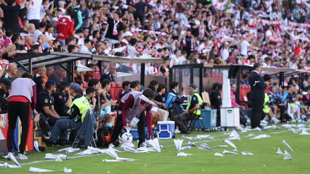 Rayo Vallecano vs Athletic Club match halted by paper plane protest against Raúl Martín Presa – what it means for LaLiga and African players