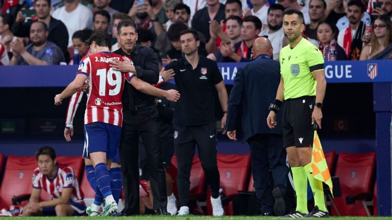 Diego Simeone hails Julian Álvarez after Atlético Madrid’s 2-0 Champions League win over Manchester United in 2026
